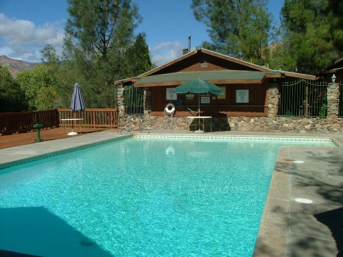 Whispering Pines Lodge - image 47