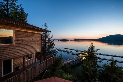 Salmon Falls Resort - image 6