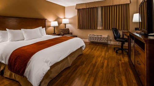 Best Western Tyrolean Lodge - image 32