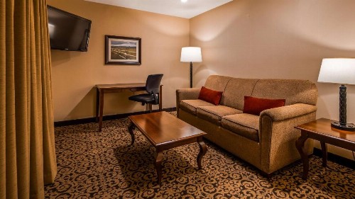 Best Western Tyrolean Lodge - image 35