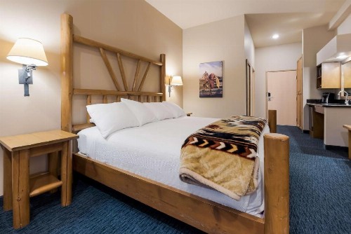 Best Western Plus Kentwood Lodge - image 11