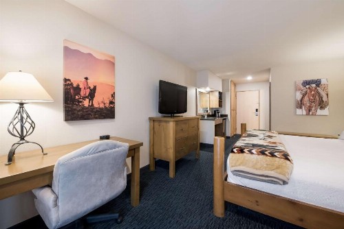 Best Western Plus Kentwood Lodge - image 23