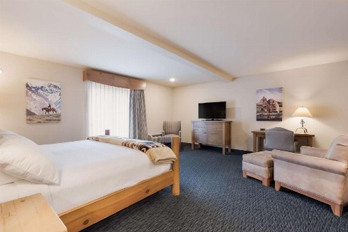 Best Western Plus Kentwood Lodge - image 30