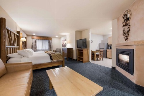 Best Western Plus Kentwood Lodge - image 38