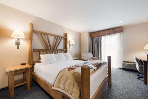 Best Western Plus Kentwood Lodge - image 45