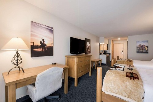 Best Western Plus Kentwood Lodge - image 49