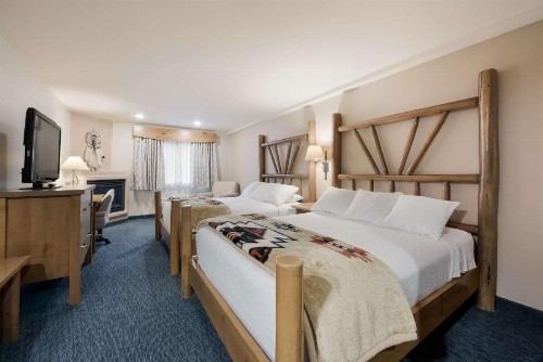 Best Western Plus Kentwood Lodge - image 50
