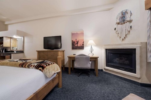Best Western Plus Kentwood Lodge - image 9