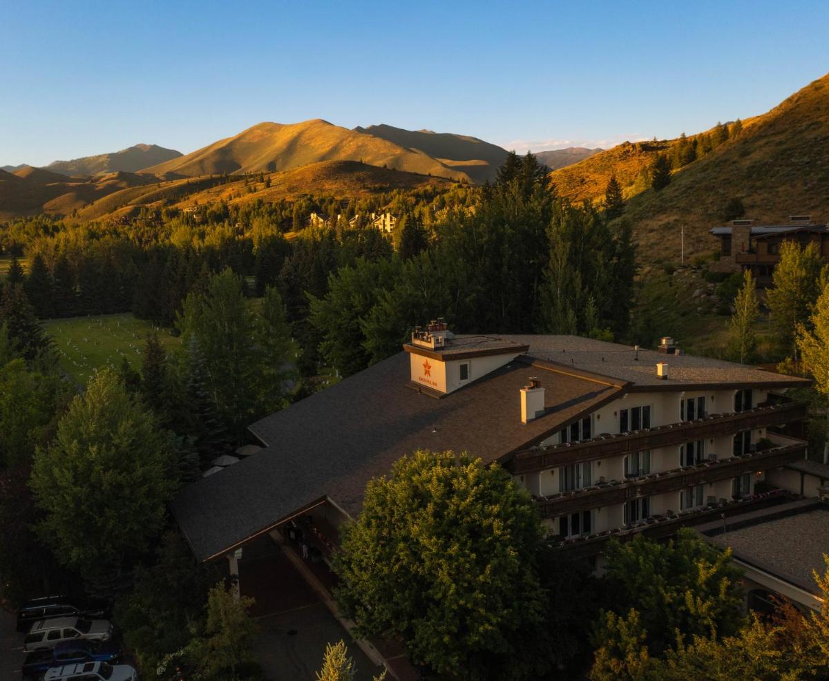 Knob Hill Inn - main image