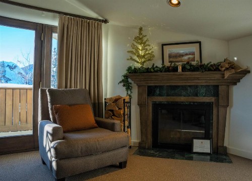 Knob Hill Inn - image 31