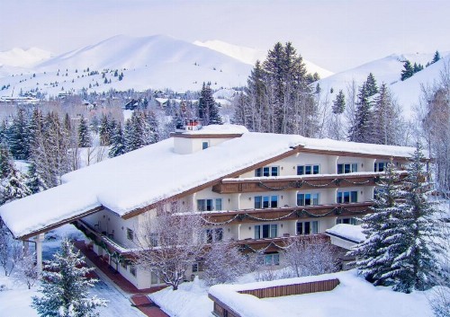 Knob Hill Inn - image 5