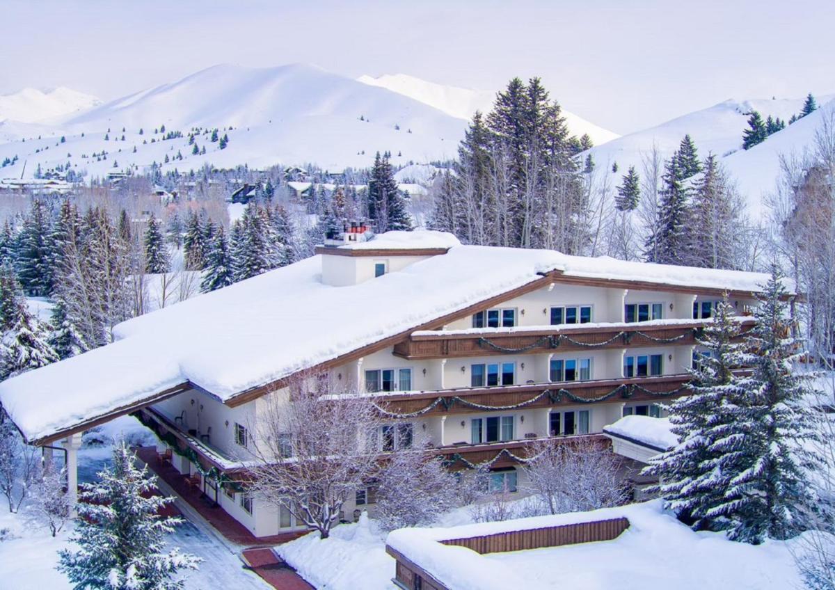 Knob Hill Inn - image 5