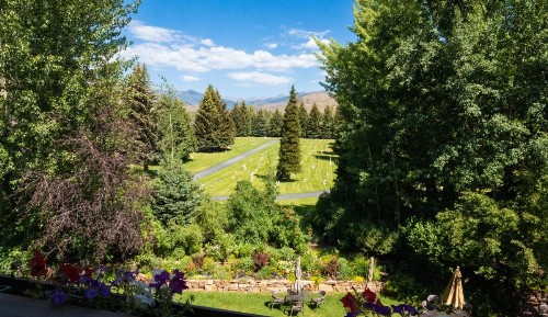 Knob Hill Inn - image 7