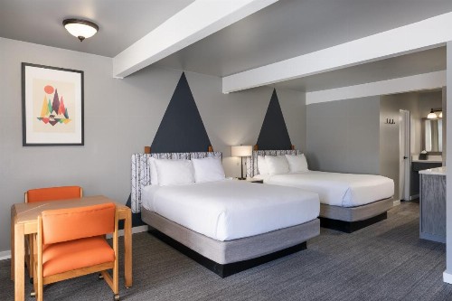 Tamarack Lodge - image 12