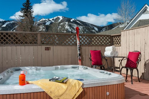 Tamarack Lodge - image 23