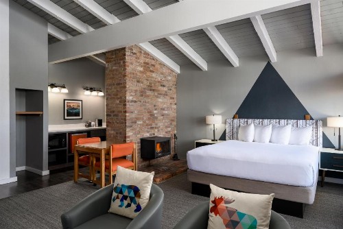 Tamarack Lodge - image 5