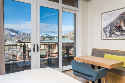 Limelight Hotel Ketchum - image 3
