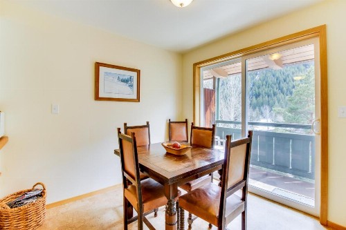 Limelight Base Camp Condo. Ski bike & adventure! - image 12