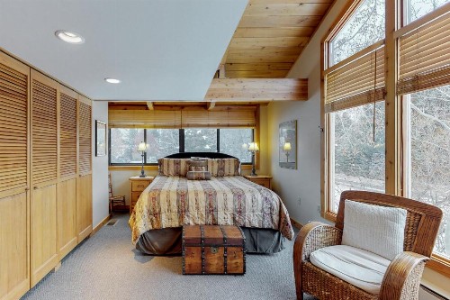 Ketchum Treehouse - image 8