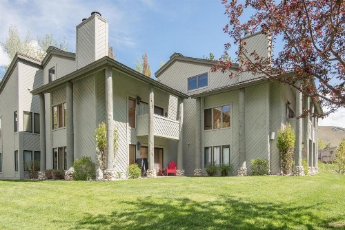Greyhawk Condominiums in Warm Springs- Close to Lifts - image 24