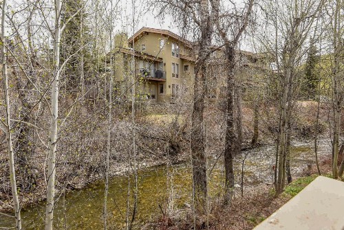 Bridgepoint Condominiums on Creek Walk to Town - image 24