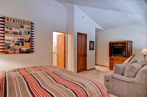 The Timbers Condos Mt View - image 14