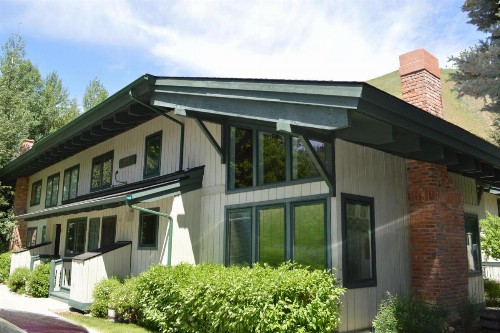 Prospector Condominiums walk to lift - image 31
