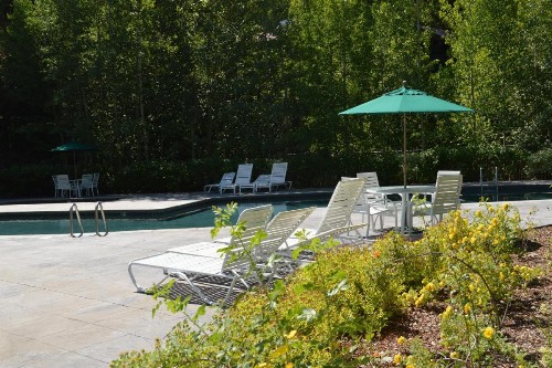 Prospector Condominiums walk to lift - image 39