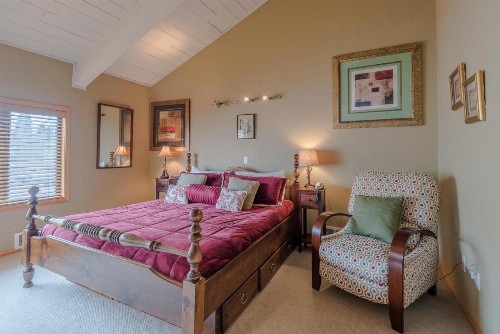Alpine Villa Condo Walk to Town - image 16