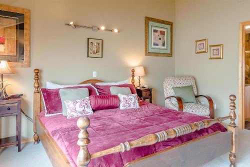 Alpine Villa Condo Walk to Town - image 3