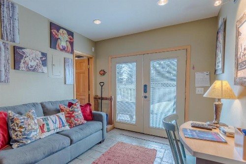 Alpine Villa Condo Walk to Town - image 4