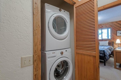 Smokey Plaza Condominium Warm Springs - image 19
