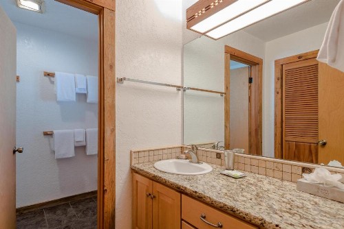 Smokey Plaza Condominium Warm Springs - image 25