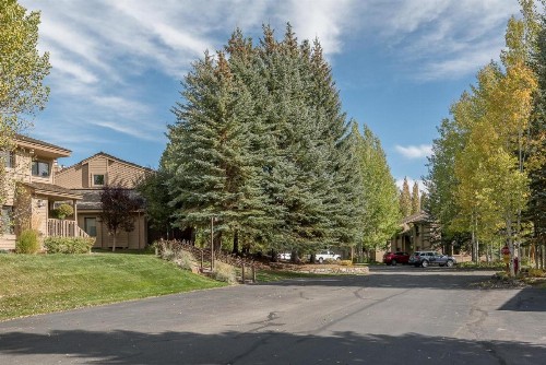 Sunburst Condominiums Elkhorn on Golf Course - image 25