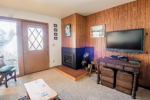 Alpine Villa Condo Walk to Town - image 19