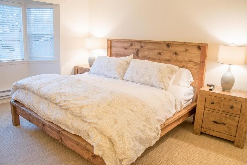 Ranch Condominium with Elkhorn Amenities - image 30