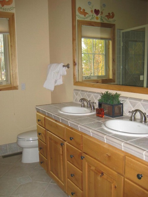 Spacious Townhome - Walk to Ski Lifts and Downtown Ketchum - image 21