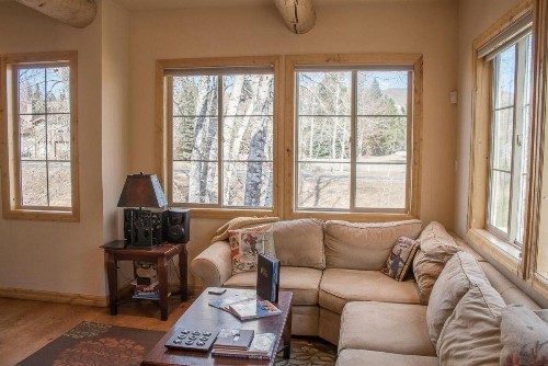 Spacious Townhome - Walk to Ski Lifts and Downtown Ketchum - image 28