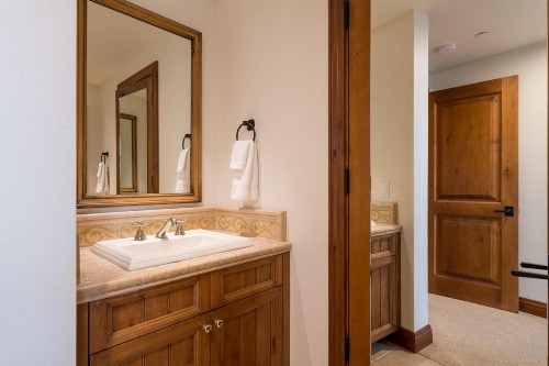 Colonnade Residence 11 - image 8
