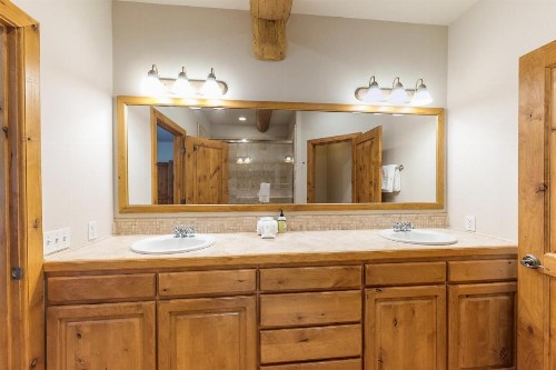Warm Springs Mountain Retreat - image 9