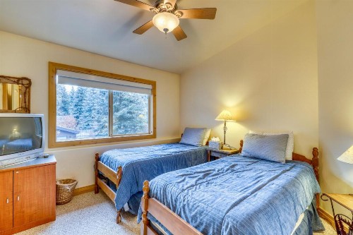 Warm Springs Family Luxury - image 6