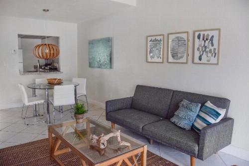 Suites at Coral Resorts - image 12
