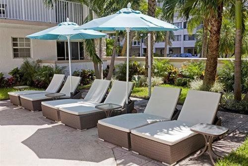 Suites at Coral Resorts - image 27