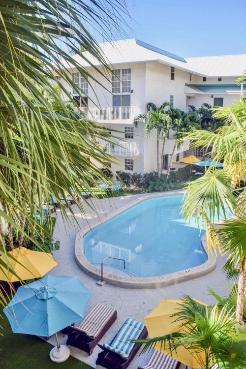 Suites at Coral Resorts - image 3