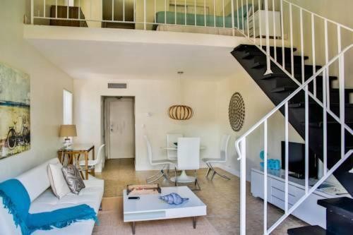Suites at Coral Resorts - image 31