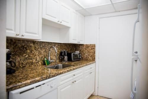 Suites at Coral Resorts - image 48