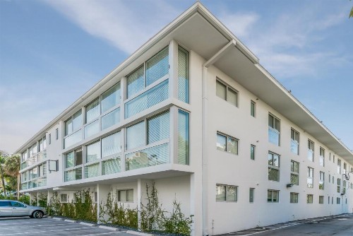 Beach Haus Key Biscayne Contemporary Apartments - image 15