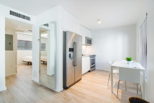 Beach Haus Key Biscayne Contemporary Apartments - image 24