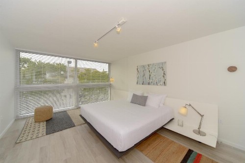 Beach Haus Key Biscayne Contemporary Apartments - image 29
