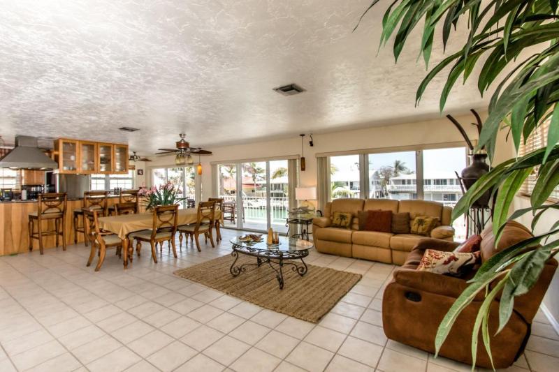 Caribbean Fantazy 3bed/3bath with private pool & docakge - main image